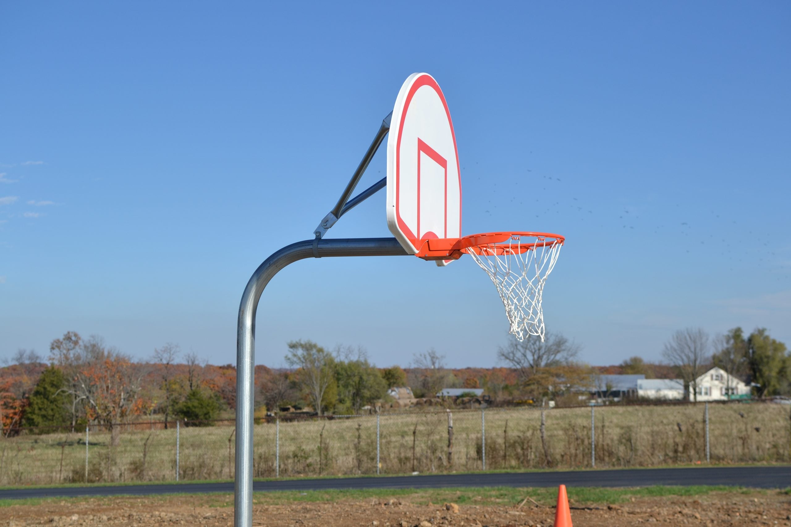 Gared Economy 3-1/2″ O.D. Gooseneck Basketball Package - Fan-Shape Steel Backboard, Fixed Rim