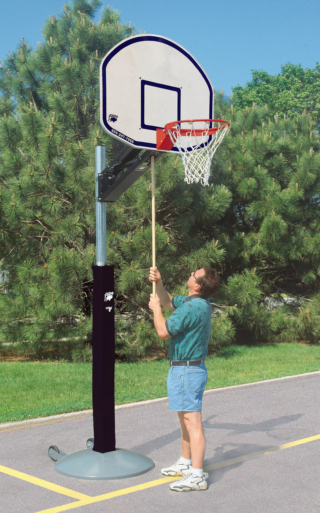 Bison QwikChange Playground Basketball System